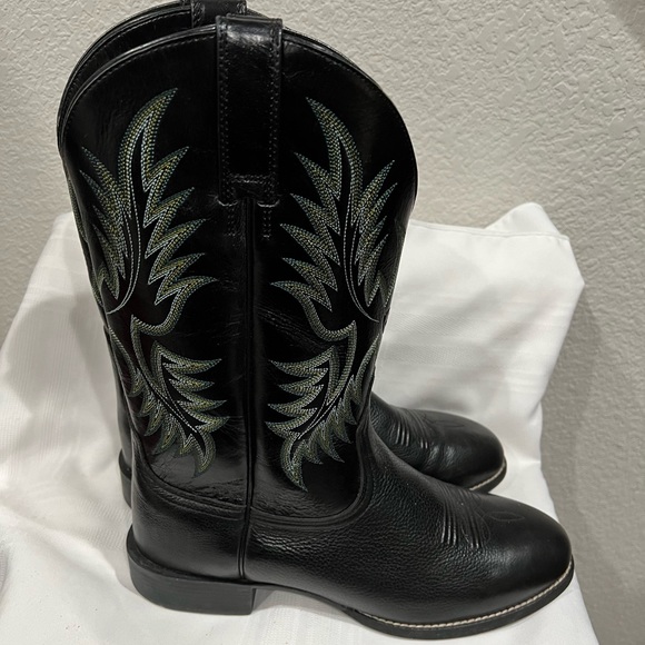 Ariat Black Heritage Cowboy boots size 9.5 EE - Picture 1 of 7